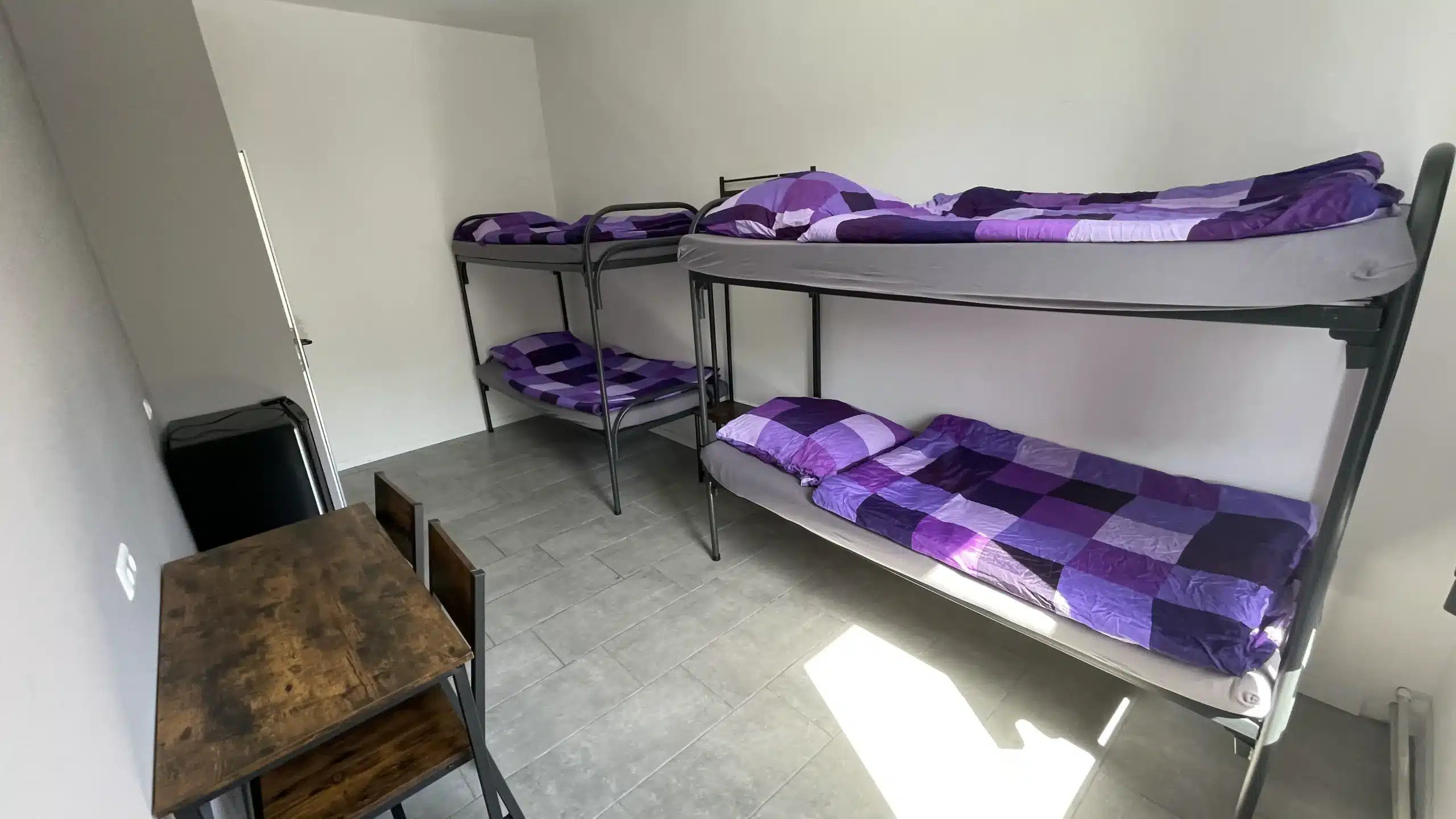 Battleground-Hostel-Zimmer_1