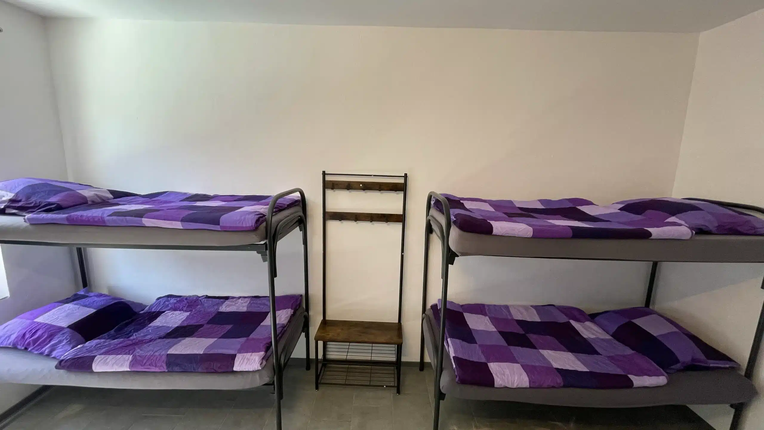 Battleground-Hostel-Zimmer_4